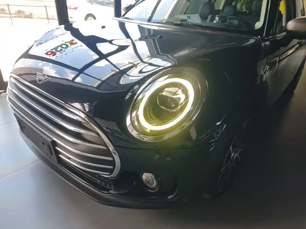 MINI Clubman 2019 — фото 24