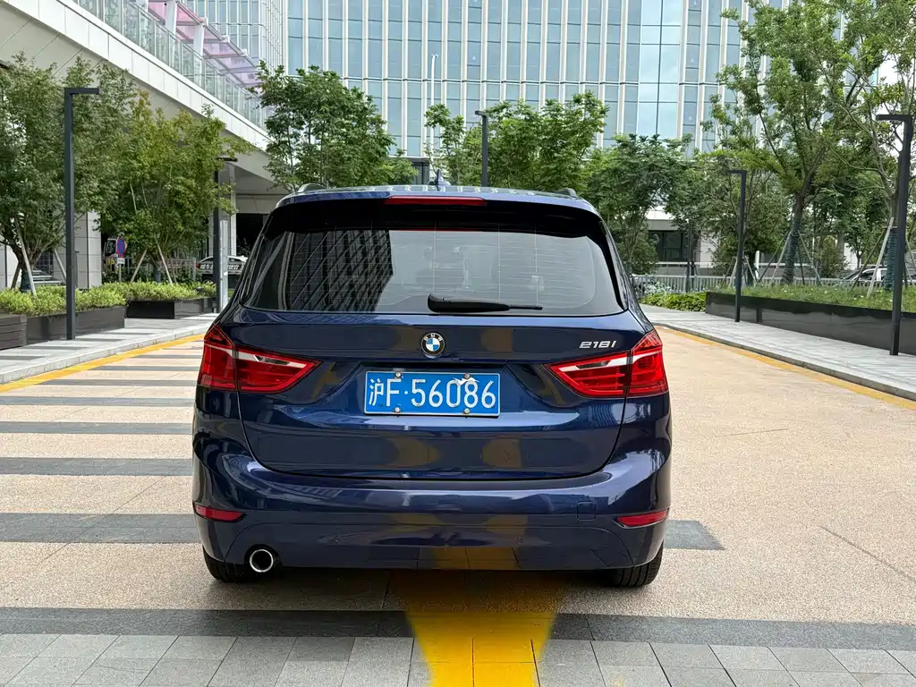 BMW 2 Series Wagon 2015 — фото 13