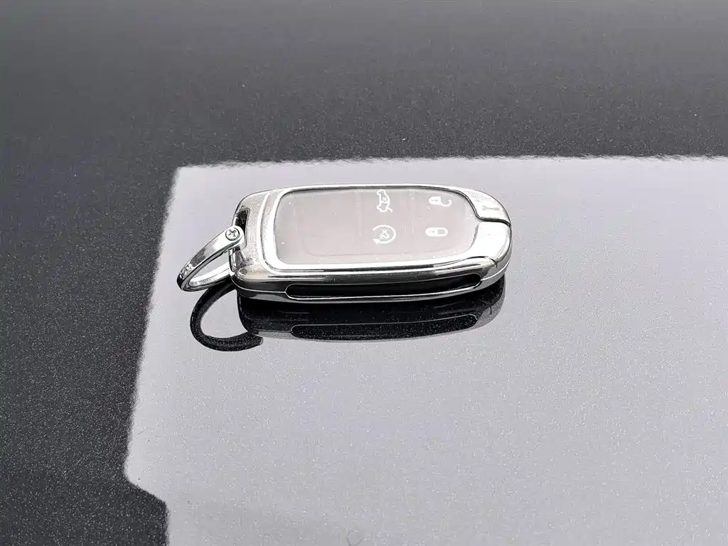 Chrysler 300C 2017 — фото 19