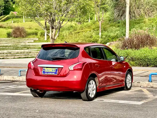 Nissan Tiida 2011