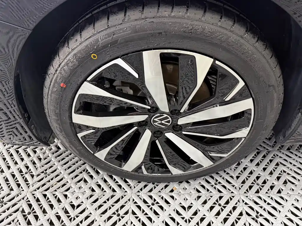 Volkswagen Passat 2023