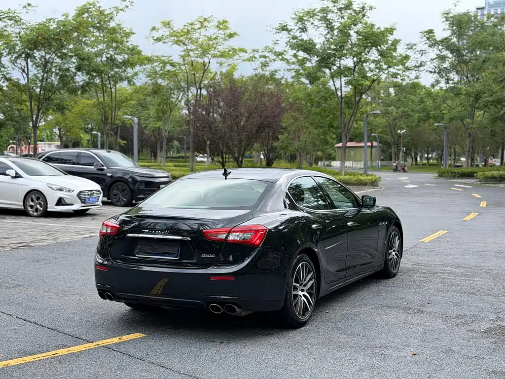 Maserati Ghibli 2014 — фото 13