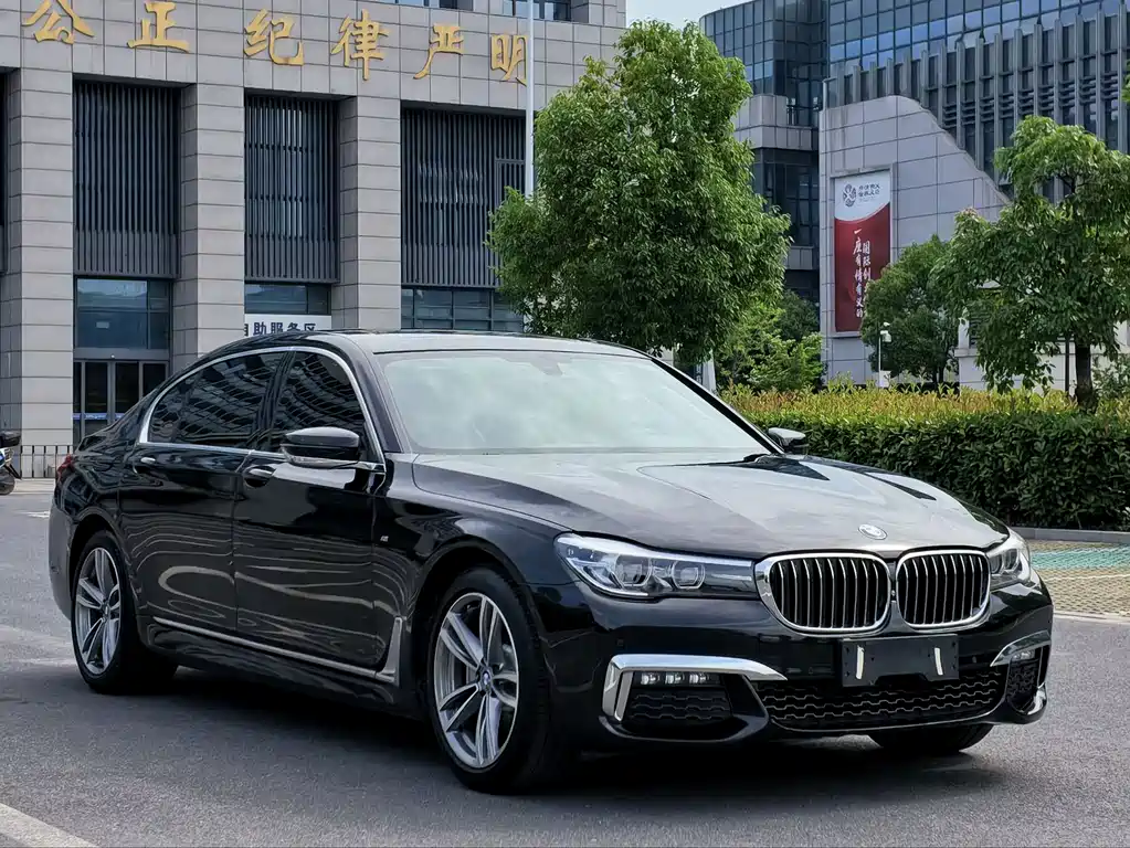 BMW 7 Series 2018 — фото 3