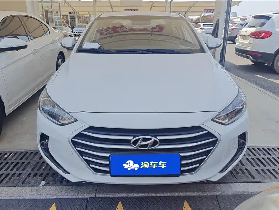Hyundai Elantra 2018 — фото 2