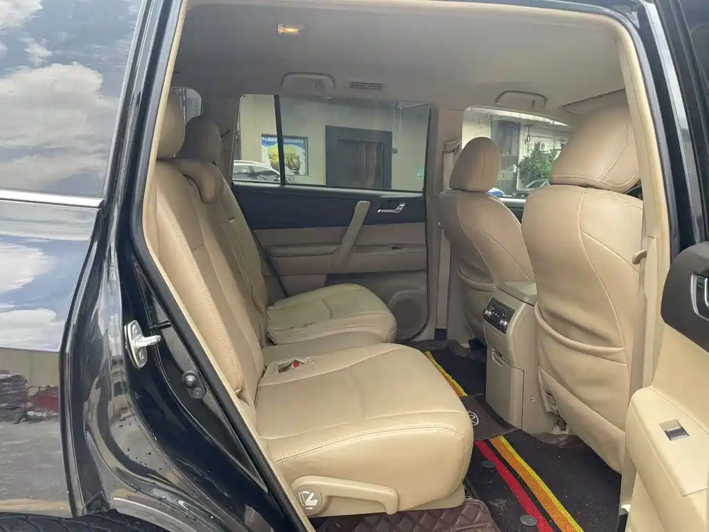Toyota Highlander 2014 — фото 11