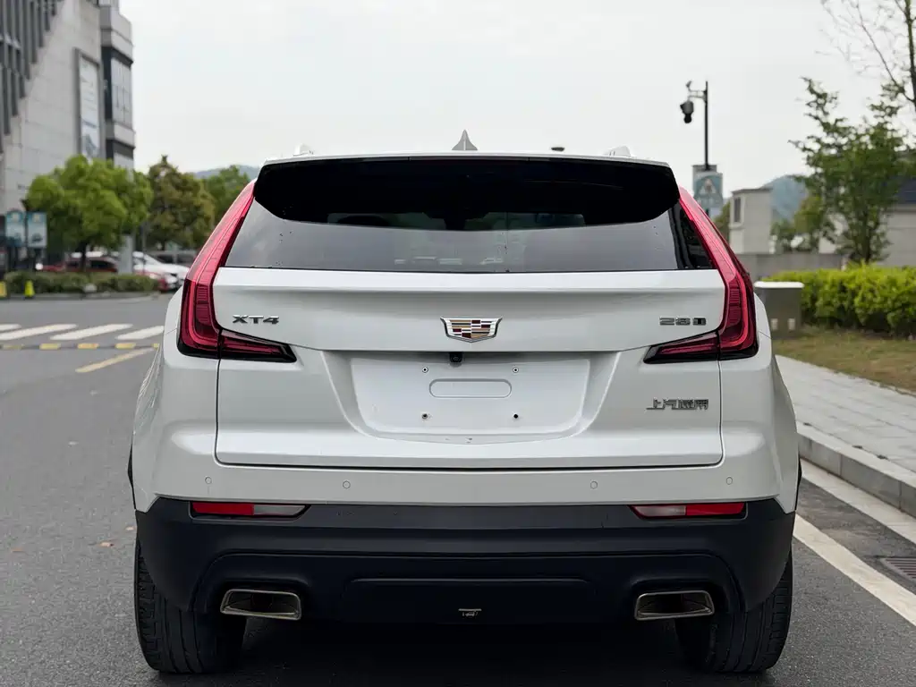 Cadillac XT4 2021 — фото 15