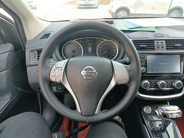 Nissan Tiida 2016