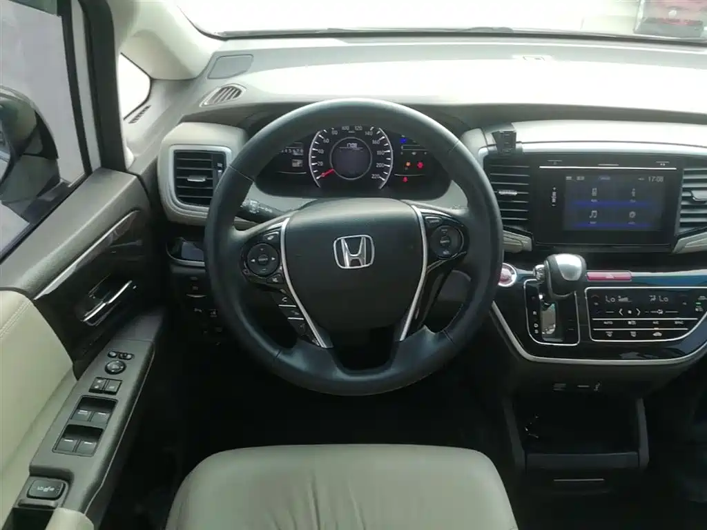 Honda Odyssey 2019 — фото 11