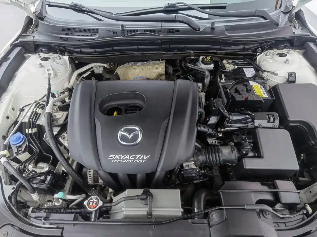 Mazda 3 Axela 2016