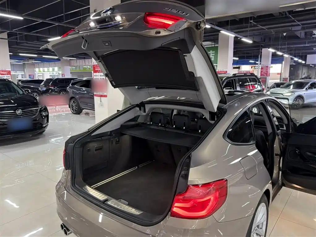 BMW 3 Series GT 2018 — фото 2