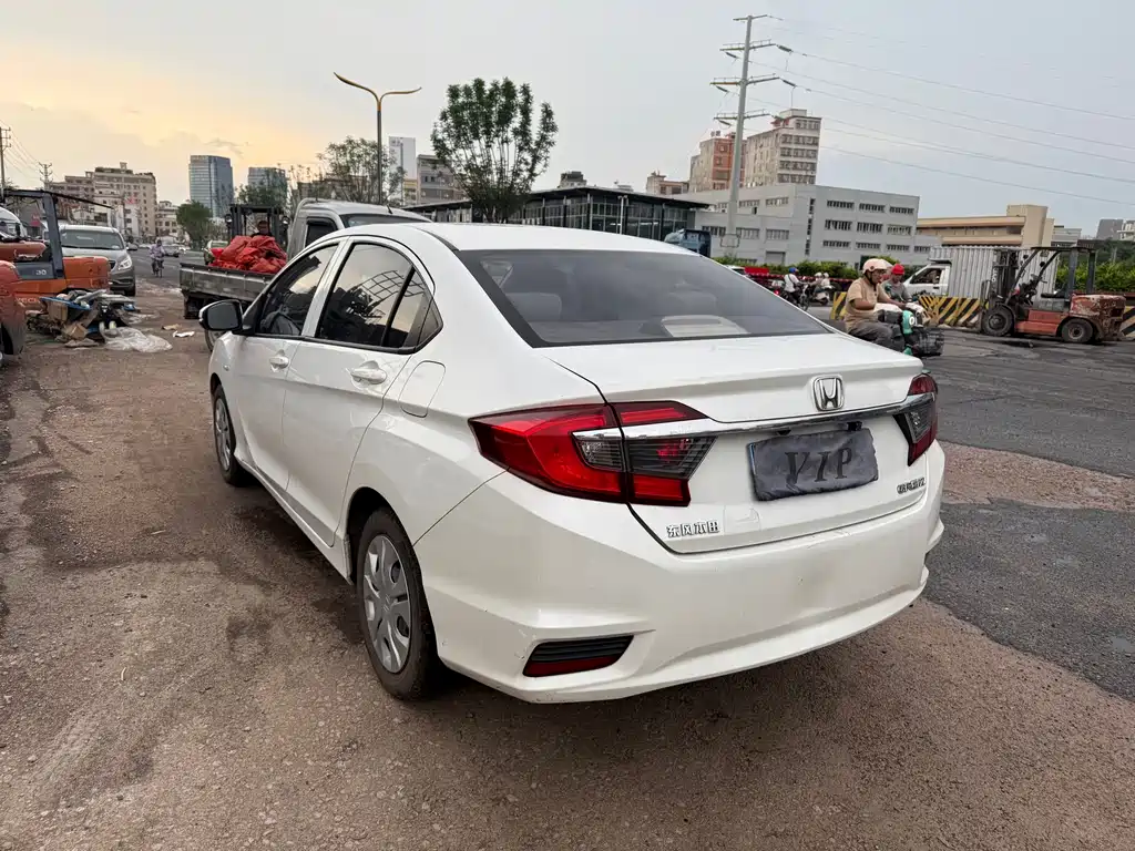 Honda Greiz 2017 — фото 17