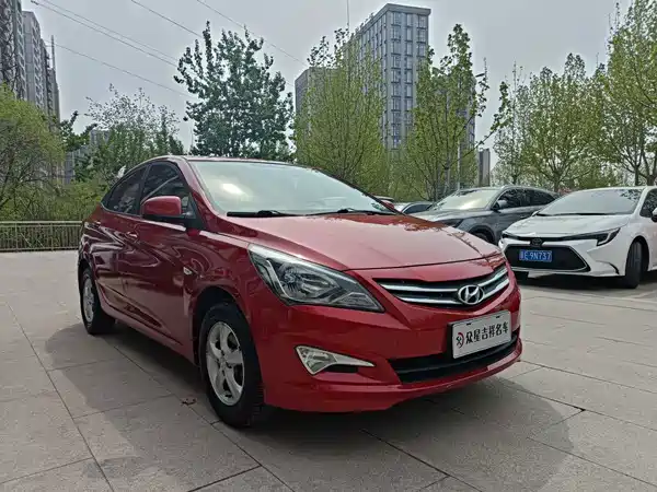 Hyundai Accent 2014