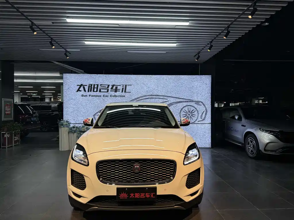 Jaguar E-PACE 2019 — фото 4