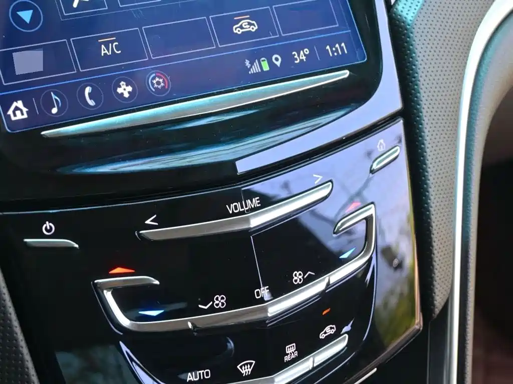 Cadillac XTS 2019 — фото 11