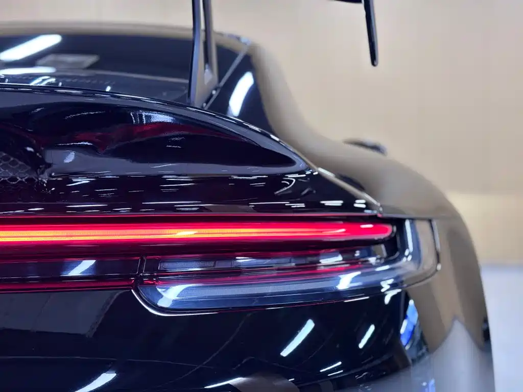 Porsche 911 2021 — фото 18