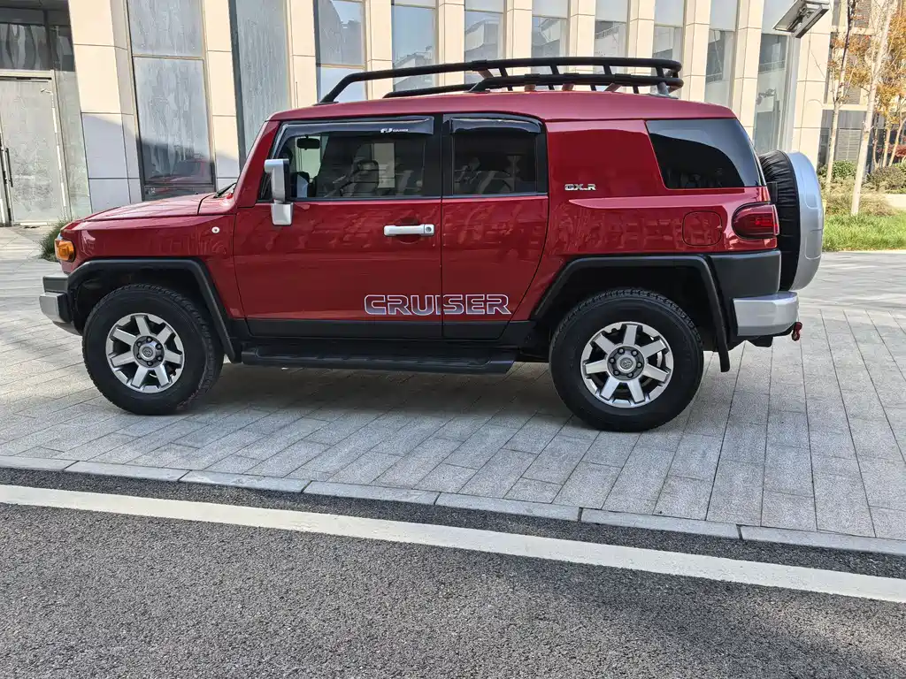 Toyota FJ Cruiser 2019 — фото 9