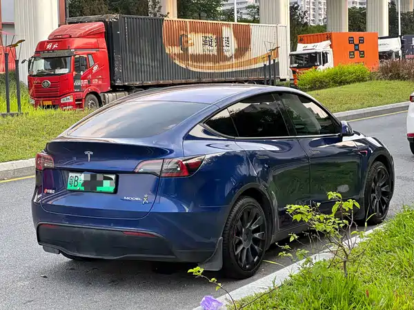 Tesla Model Y 2022