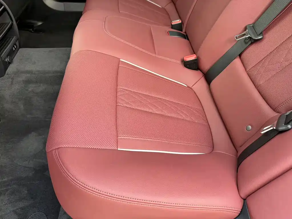 BMW 5 Series 2023 — фото 12
