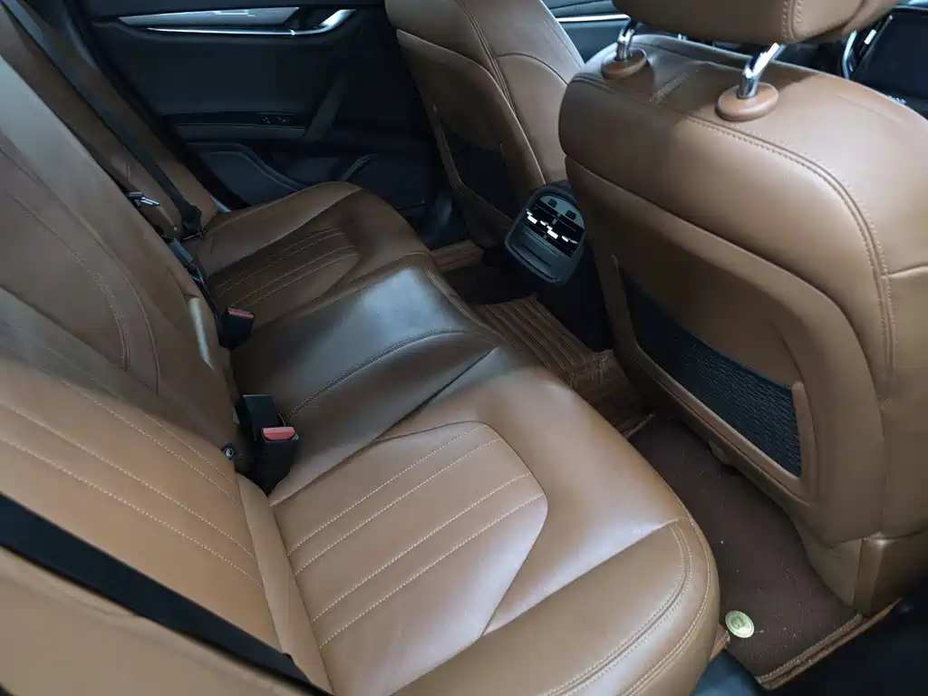 Maserati Ghibli 2018 — фото 4