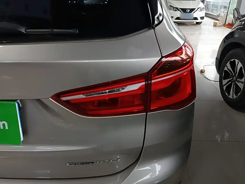BMW X1 2018 — фото 8