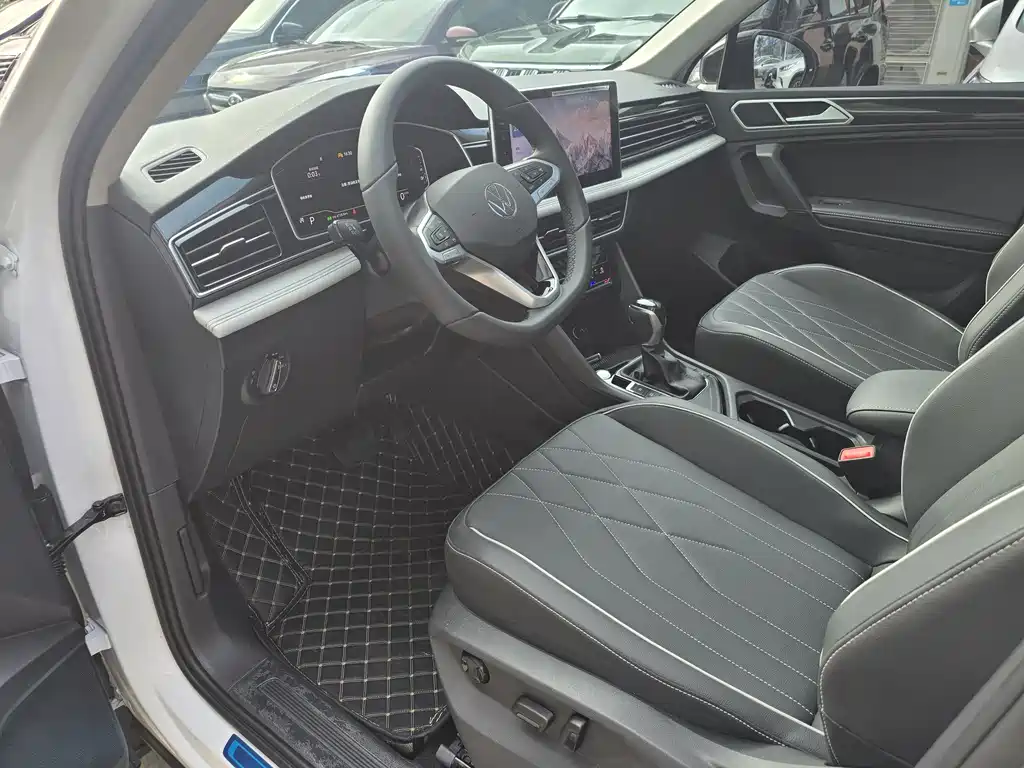 Volkswagen Tiguan L 2025