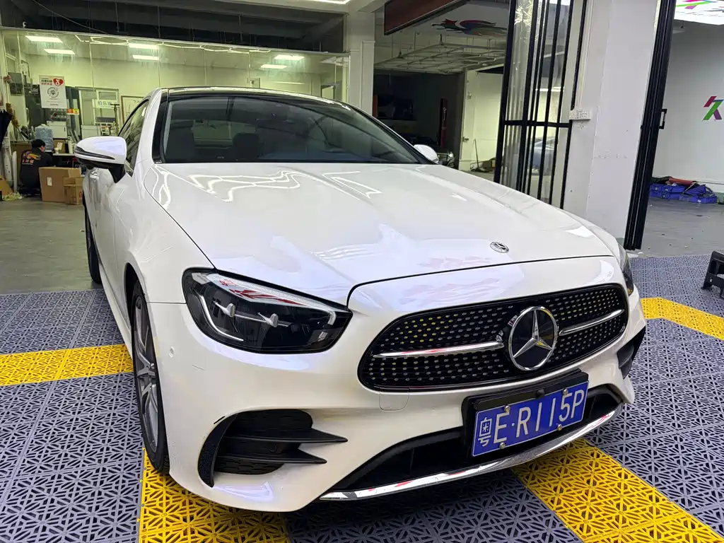Mercedes-Benz E-Class 2022