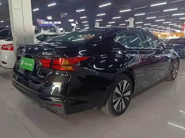 Nissan Teana 2026
