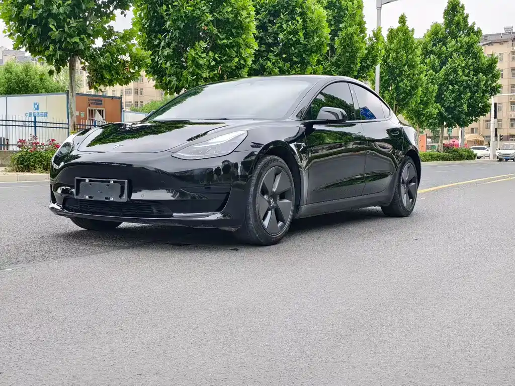 Tesla Model 3 2023 — фото 1