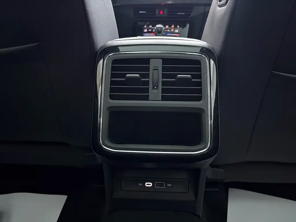 Volkswagen Passat 2022 — фото 14