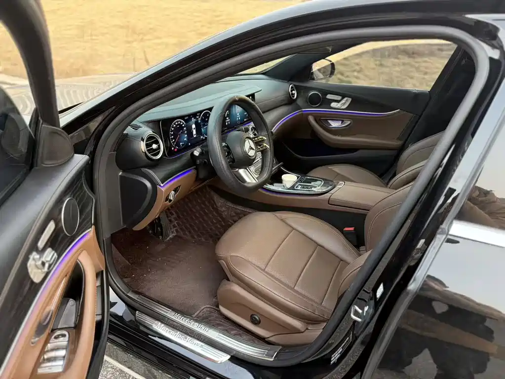 Mercedes-Benz E-Class 2023 — фото 7