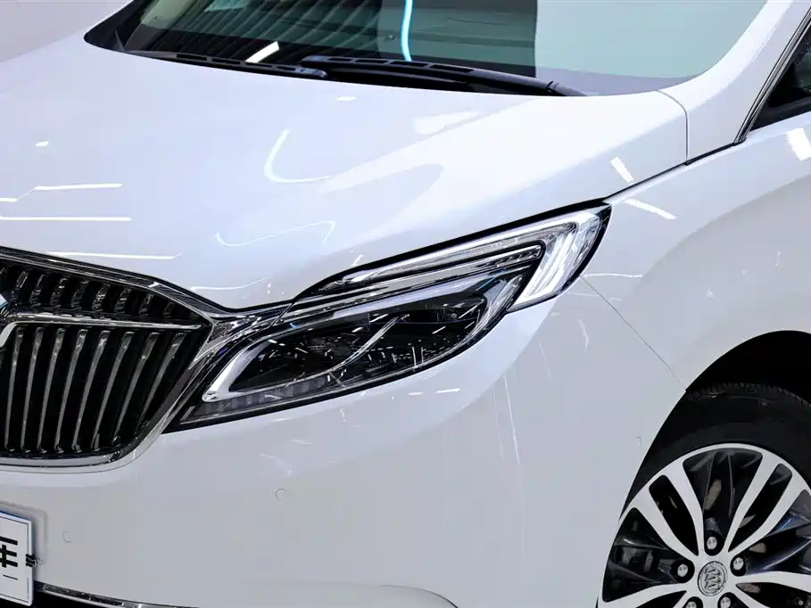Buick GL8 2018 — фото 10