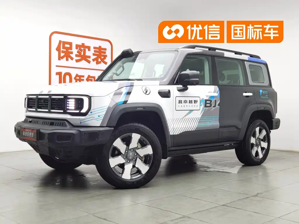 BAIC BJ40 Extended Range 2025 — фото 1