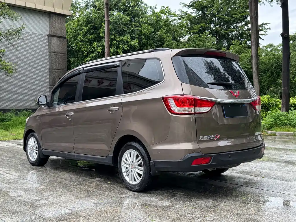 Wuling Hongguang 2016 — фото 14