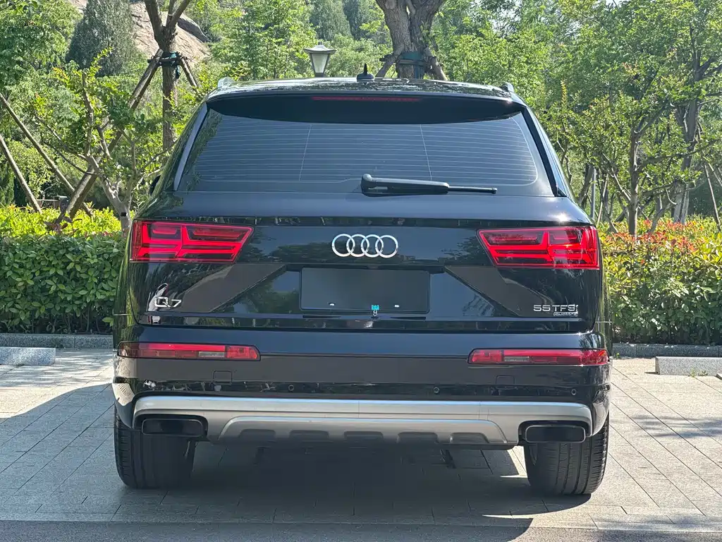Audi Q7 2020 — фото 10