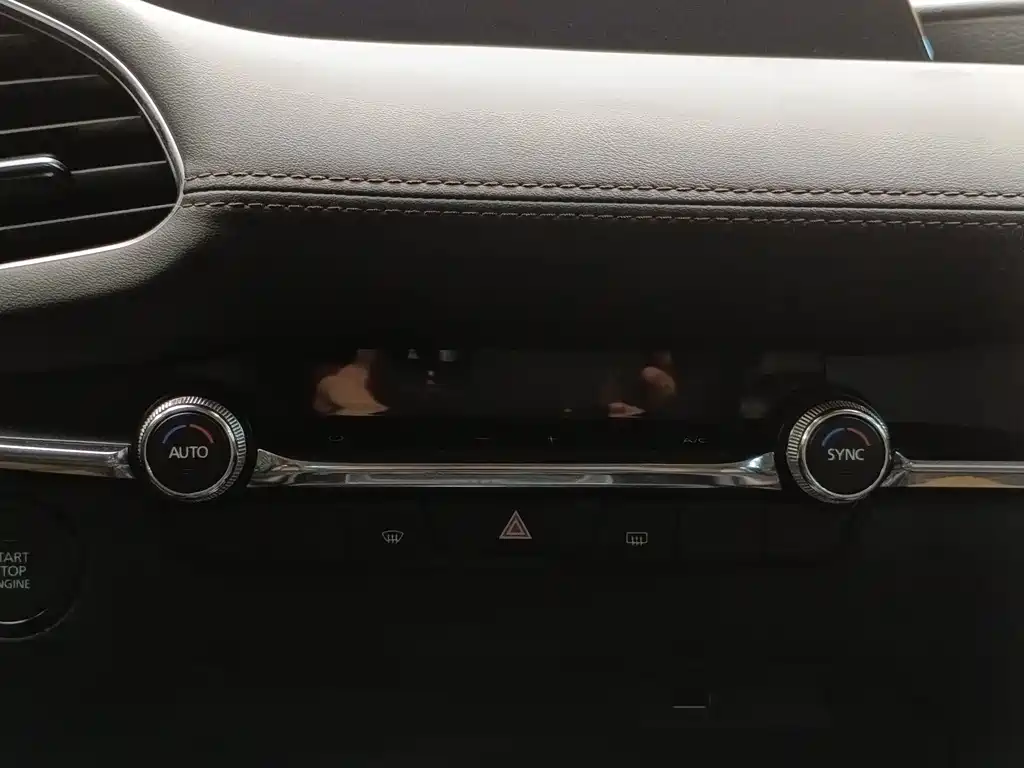 Mazda 3 Axela 2021 — фото 16