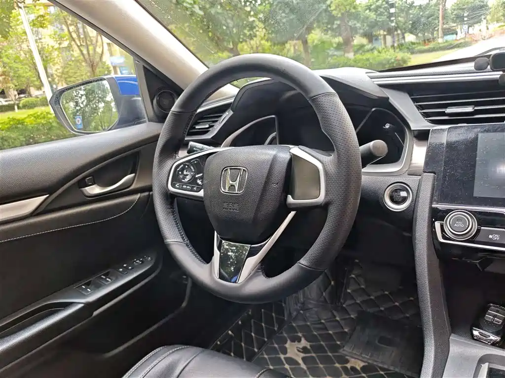Honda Civic 2019 — фото 10