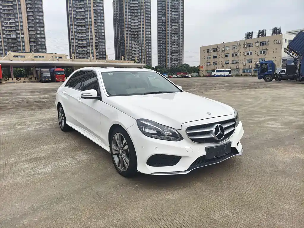 Mercedes-Benz E-Class 2015 — фото 3