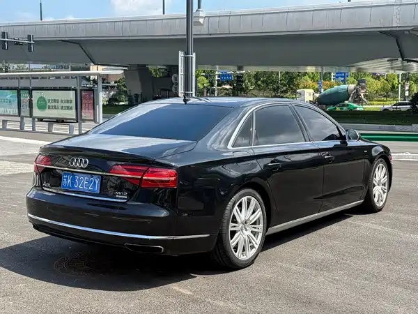 Audi A8 2011