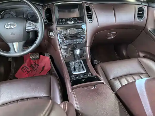 Infiniti QX50 2015