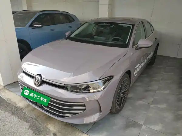 Volkswagen Passat 2024