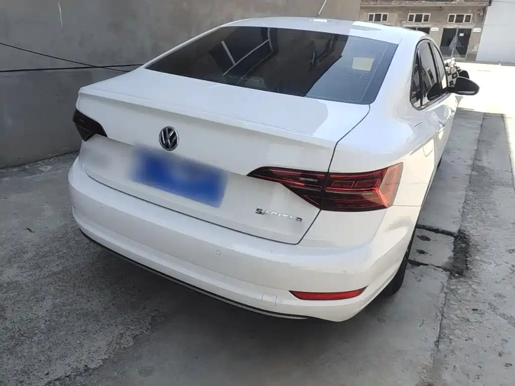 Volkswagen Sagitar 2020