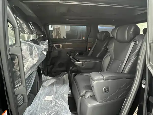 Toyota Alphard 2024