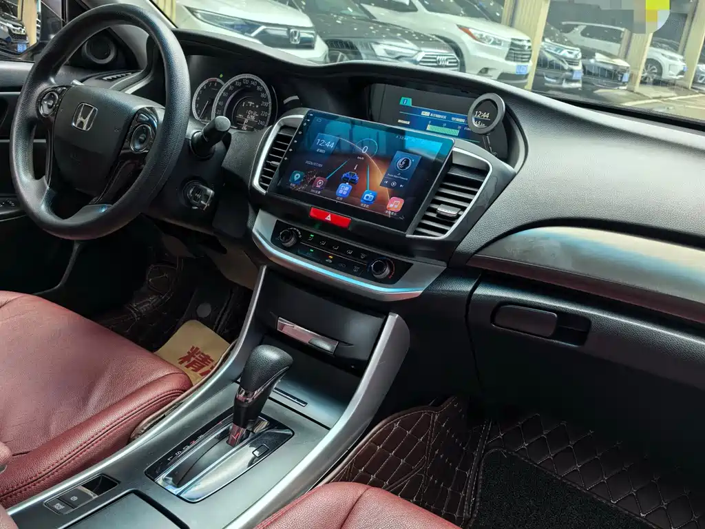 Honda Accord 2016 — фото 10