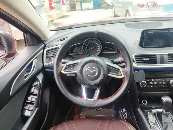Mazda 3 Axela 2017
