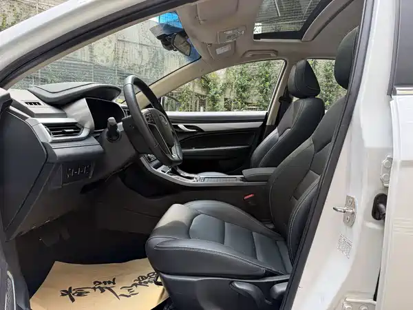 Geely Emgrand 2018