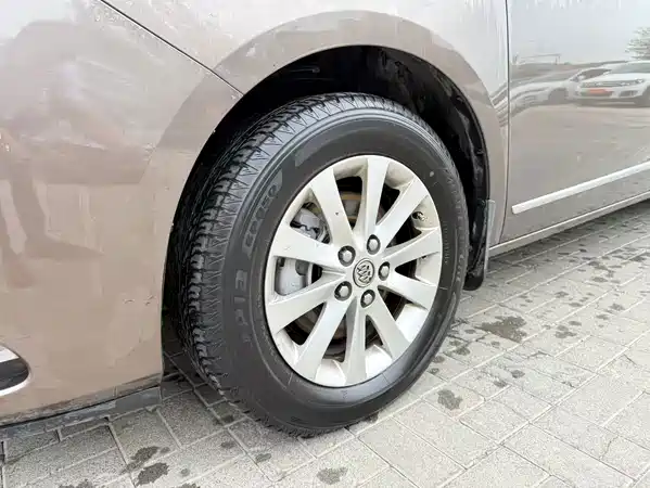 Buick GL8 2011