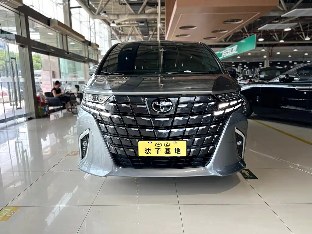 Toyota Alphard 2023