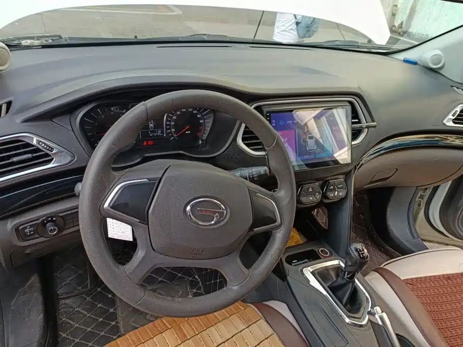 GAC Trumpchi GS4 2016 — фото 12