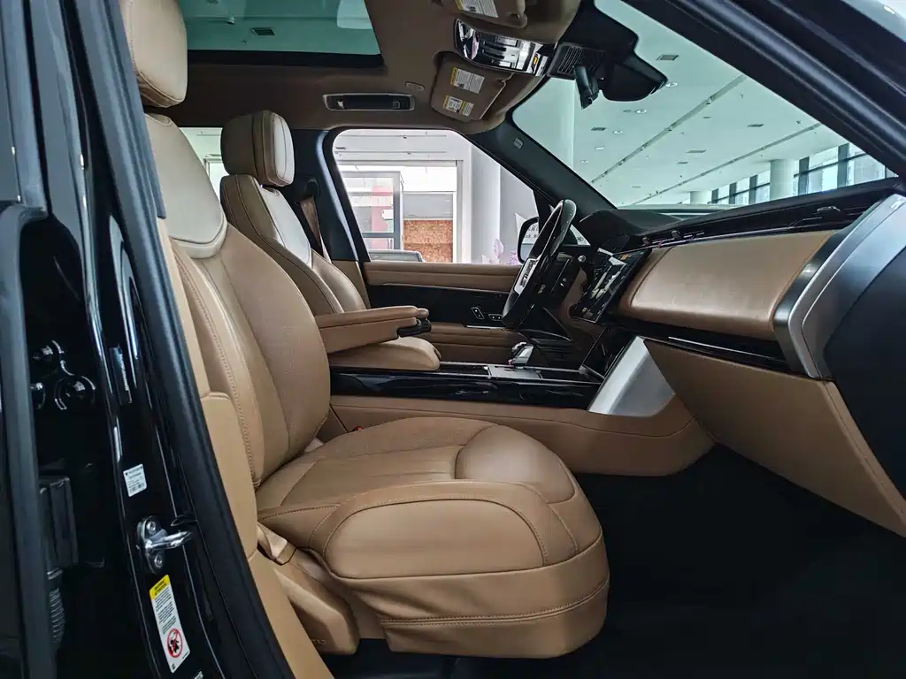 Land Rover Range Rover 2025 — фото 19