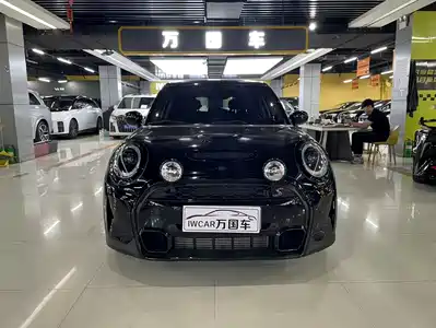 MINI MINI 2022